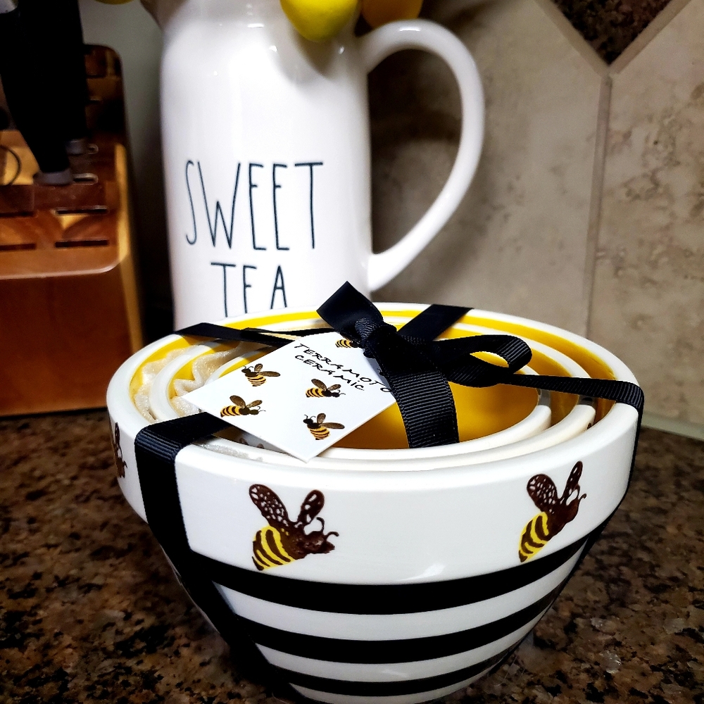 Terramoto Ceramic Bumblebee Mini Nesting Bowl Set
